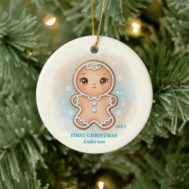 Ornamento De Cerâmica Baby Boy First Christmas Blue Gingerbread Photo (Árvore)