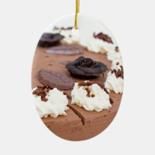 Ornamento De Cerâmica Bagaço de chocolate com rendas de bolo em detalhe