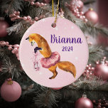 Ornamento De Cerâmica Ballerina Fox, cor-de-rosa<br><div class="desc">Este design pode ser personalizado na área fornecida pela alteração da foto e/ou do texto. Ou pode ser personalizado clicando em Personalizar este Modelo e, em seguida, escolhendo o clique para personalizar mais a opção e excluir ou alterar a cor do plano de fundo, adicionar texto, alterar a cor ou...</div>