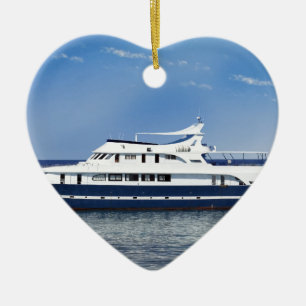 Ornamento De Cerâmica barco no mar