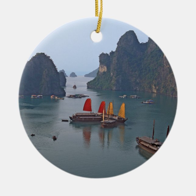 Ornamento De Cerâmica Barcos à vela em Ha Long Bay - Vietname, Ásia (Frente)