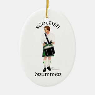 Ornamento De Cerâmica Baterista Escocês - Kilt Verde