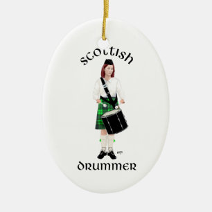 Ornamento De Cerâmica Baterista Escocês - Kilt Verde