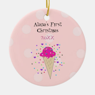 Ornamento De Cerâmica Bebê de Cone de Sorvete Rosa Primeiro Natal
