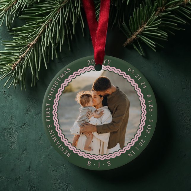 Ornamento De Cerâmica Bebê Primeiro Natal Wavy Modern Mínimo 2 Foto (Baby First Christmas Wavy Modern Minimal 2 Photo Green Ceramic Ornament)