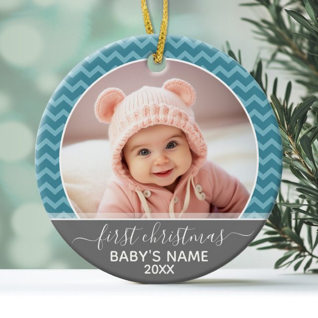 Ornamento De Cerâmica Bebês Fotográficas Primeiro Natal - cinza azul de  (Personalized Photo Ornament - Baby's First Christmas)
