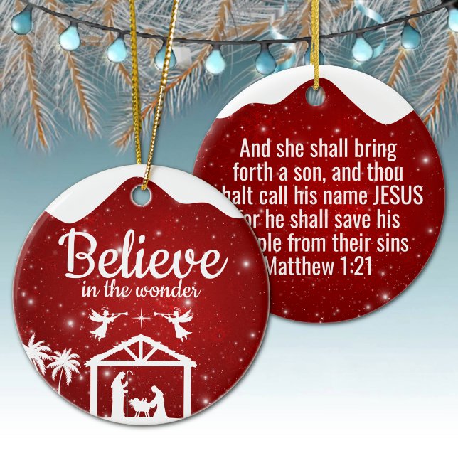Ornamento De Cerâmica Believe in the wonder Manger Divine Passage ⛪️ 🎄 (Custom Believe in the wonder Religious Holiday Ceramic Ornament Berry Red sparkle Nativity Scene ✞)