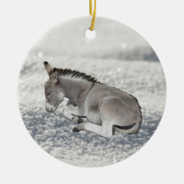 Ornamento De Cerâmica Belo Burro Cinza Bebê Jumento no Neve