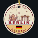 Ornamento De Cerâmica Berlim Alemanha Cidade Skyline Emblem<br><div class="desc">Design de arte colorida e minimalista de Berlim,  com monumentos e marcos da cidade na Alemanha.</div>