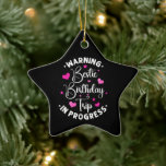 Ornamento De Cerâmica Bestie Birthday Trip In Progress Friends Heart<br><div class="desc">Atenção Bestie Aniversário Trip In Progress Heart design é um presente perfeito para um melhor amigo,  amigos,  BFF,  irmã e amigos gêmeos. Engraçado Citação de Bestie e Aniversário,  Viagem de Férias,  Camping e Viagens.</div>