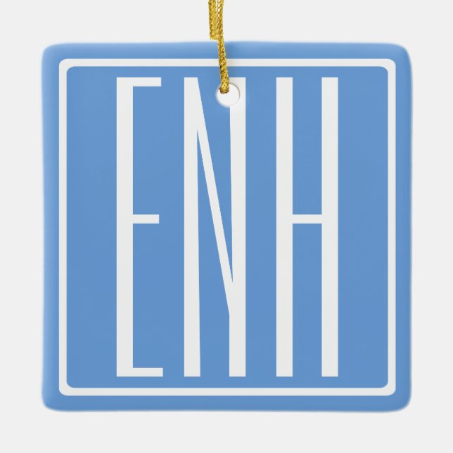 Ornamento De Cerâmica Bold Modern 3 Iniciais Monograma | Azul macio (Frente)