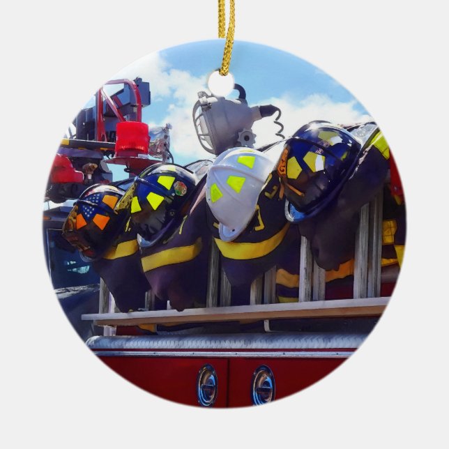 Ornamento De Cerâmica Bombeiros - Capacetes de combate a incêndios (Frente)