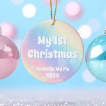 Ornamento De Cerâmica Bonito Pastel Rainbow Baby Deu Meu Natal De 1rua<br><div class="desc">Decore uma Enfeites de natal Minhas 1ruas para sua menina com um design brilhante bonito do arco-íris que mostra o nome de seu filho em um escrevendo branco fofo. Este presente mágico é um doce guardião para sua família celebrar seu novo filho.</div>