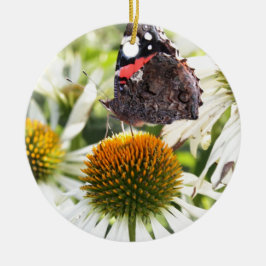 Ornamento De Cerâmica Borboleta Almirante na Flor