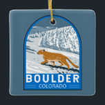 Ornamento De Cerâmica Boulder Colorado Cougar Retro Viagem Art Vintage<br><div class="desc">Design de arte vetorial de pedra Boulder é uma cidade nos pés das Montanhas Rochosas,  no Colorado norte. A oeste,  os Flátions martelados são formações rochosas cruéis que olham para a cidade.</div>