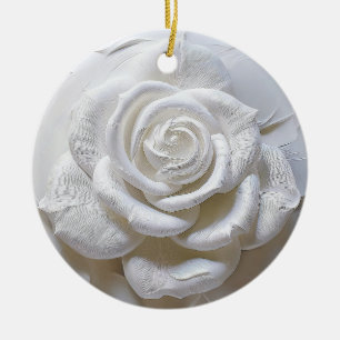 Ornamento De Cerâmica Branco Sobre Branco - Rosa Esculpida