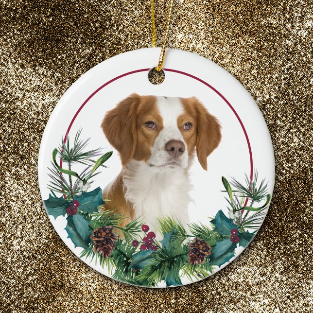 Ornamento De Cerâmica Brittany Dog Evergreen Wreath (Criador carregado)