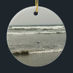 Ornamento De Cerâmica Bullards Beach State Park, Bandon, Oregon<br><div class="desc">No final de semana do dia do trabalho em 2017,  exploramos em Bandon,  Oregon,  no Parque Estadual da Praia de Bullards. Foi enfumaçado devido aos incêndios próximos no sul do Oregon,  mas ainda era um lugar muito divertido de se ver! Uma gaivota está flutuando na água rasa da costa.</div>