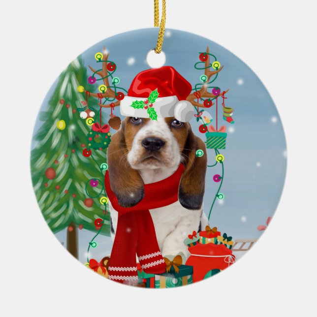 Ornamento De Cerâmica Cachorro Caçado de Basset na Neve com Presentes de (Frente)