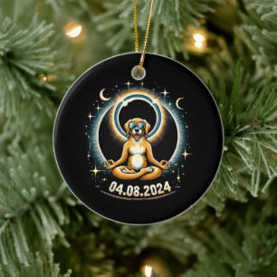 Ornamento De Cerâmica Cachorro do Eclipse Solar de 2024