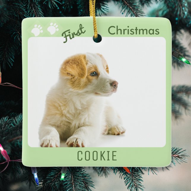 Ornamento De Cerâmica Cachorro Primeiro Natal Pet Puppy Foto Pawprint (A custom ornament to celebrate puppy's first Christmas, with photo, puppy's name and message on back)