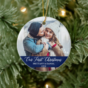 Ornamento De Cerâmica Caligrafia Nosso Primeiro Casal De Natal Azul