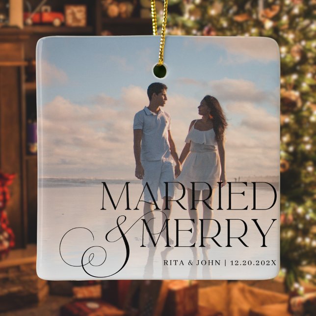 Ornamento De Cerâmica Caligrafia Script Weding First Christmas Metal (Criador carregado)