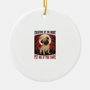 Ornamento De Cerâmica Camisa de Pug de Halloween com Cemitério Assustado