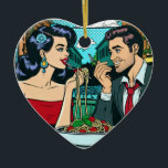 Ornamento De Cerâmica Casal Apaixonado | Arte Pop<br><div class="desc">Um casal em um encontro romântico em um restaurante italiano compartilhando um prato de espaguete. Fofo estilo de história em quadrinhos cartoon arte pop ai.</div>