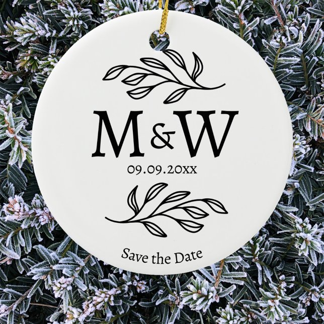 Ornamento De Cerâmica Casal Monograma Casamento Salvar a Data Botânica (Wedding couple monogram elegant botanical save the date ceramic ornament)