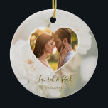 Ornamento De Cerâmica Casamento Romântico de Fotos do Coração de Rosas B<br><div class="desc">Celebre seu amor com este elegante ornamento de casamento, com uma foto sonhadora de rosa branca de Destei, desbotada por um pano de fundo romântico e eterno. Um modelo de foto em forma de coração permite mostrar uma foto favorita do casal com áreas de texto personalizáveis abaixo para nomes e...</div>
