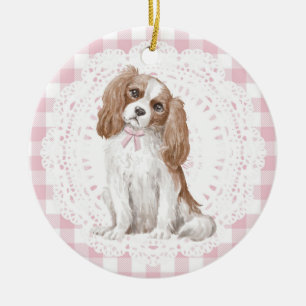 Ornamento De Cerâmica Cavaleiro Coquete King Charles Rosa Gingham Laços