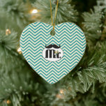 Ornamento De Cerâmica Chalkboard Sr. Yellow e Green Zigzag Chevron<br><div class="desc">Casamento de Chalkboard Sr. Yellow e Turquoise</div>