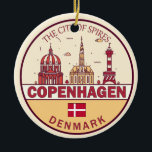 Ornamento De Cerâmica Cidade de Copenhagen Dinamarca - Skyline Emblem<br><div class="desc">Design de arte colorida e minimalista de Copenhaga,  com monumentos e marcos da cidade na Dinamarca.</div>