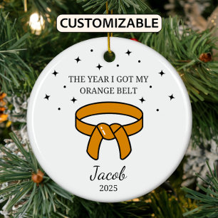 Ornamento De Cerâmica Cinturão de laranja de Karate personalizado, roupa