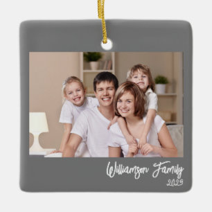 Ornamento De Cerâmica Cinza Simples de Foto Personalizada da Família de