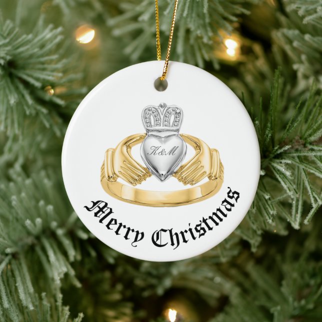Ornamento De Cerâmica Claddagh Irlandês Personalizado - Nollaig Shona Du (Árvore)