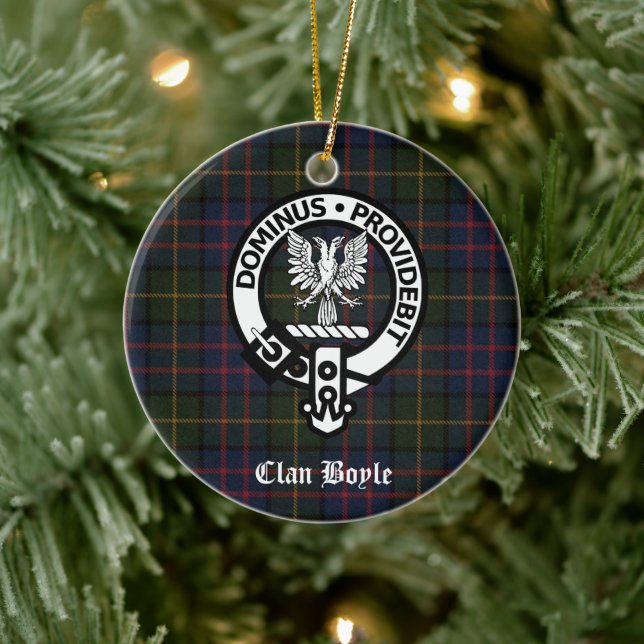 Ornamento De Cerâmica Clan Boyle Crest & Tartan Personalizado (Árvore)