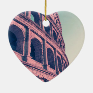 Ornamento De Cerâmica Colósio em Roma. Romano monumental de três níveis