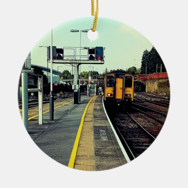 Ornamento De Cerâmica Comboio nas vias (Frente)