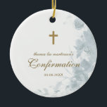 Ornamento De Cerâmica Confirmação Delicar Cruz Floral de Cor Azul<br><div class="desc">Este belo ornamento de manutenção de confirmação apresenta um buquê floral branco e azul, com uma simples cruz de cor dourada. Personalize este adorno religioso elegante com o nome do seu filho na escrita clássica, e inclua a data desta importante ocasião religiosa. Este delicado ornamento floral é perfeito para uma...</div>