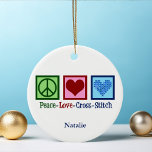 Ornamento De Cerâmica Corda de Cordas Personalizadas do Peace Love<br><div class="desc">Bonito presente de ornamento para alguém que ama criar coisas. Este presente personalizado de Cross Stitch do Peace Love apresenta um sinal de paz,  coração e um bonito coração de padrão cruzado.</div>