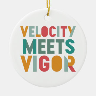 Ornamento De Cerâmica Cores de Contraste e Tipografia Dinâmica:Um Visual