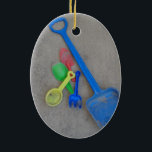 Ornamento De Cerâmica Costeletas de areia, Crianças de Playground Beach<br><div class="desc">Colorido Sand Scoops,  Crianças Playground Beach Summer</div>