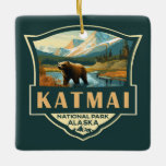 Ornamento De Cerâmica Crachá Retroativo da Ilustração do Parque Nacional<br><div class="desc">Trabalho de arte de vetor Katmai. O Vale dos Dez Mil Fumos é uma área de fluxo de lava e cinzas formada por uma enorme erupção vulcânica</div>