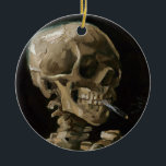 Ornamento De Cerâmica Crânio com cigarro queimado Vincent van Gogh Art<br><div class="desc">Vincent van Gogh (neerlandês, 1853-1890) Skull of a Skeleton with Burning Cigarette, 1885-86, Oil on canvas Unframed: 32 cm × 24, 5 cm (13 pol. × 9, 6 pol.) Trabalhos preparatórios de Vincent van Gogh. Essa pequena pintura faz parte da coleção permanente do Museu Van Gogh, em Amsterdã. Foi pintado...</div>