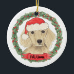 Ornamento De Cerâmica Creme Personalizado Dachshund De Cabelo Longo<br><div class="desc">Façam a lista legal este ano com um ornamento personalizado do seu doce creme de cabelo longo. Para os presentes mais doces,  emparelhe-o com um impressão de arte correspondente ou outro item da minha coleção!</div>