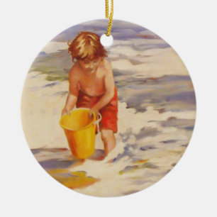 Ornamento De Cerâmica Criança do menino da praia em ondas de oceano