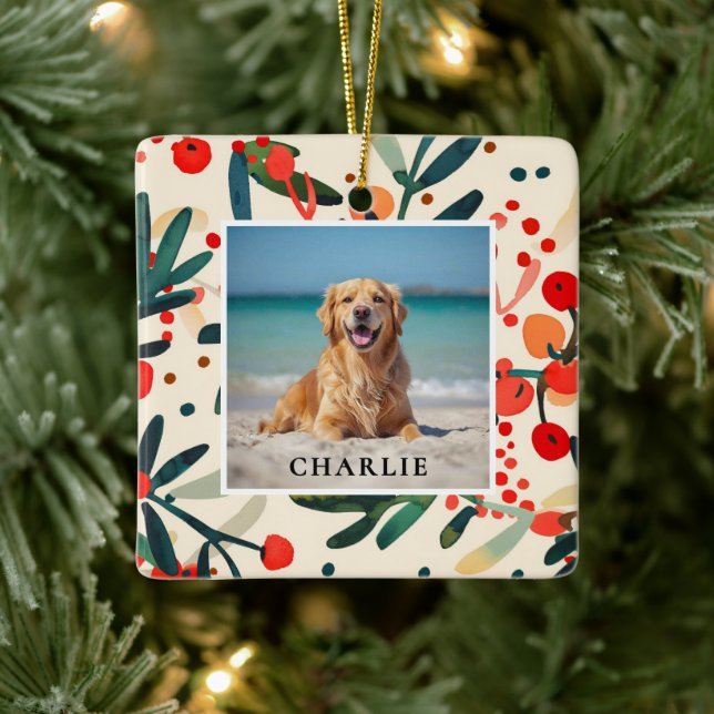 Ornamento De Cerâmica Custom Pet Name Photo Holly Berries Holiday (Árvore)