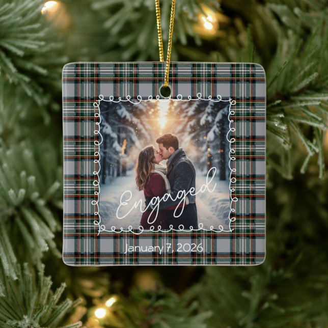 Ornamento De Cerâmica Custom Winter Engagement Photo Card with Tartan  (Árvore)